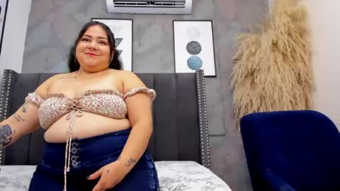 Snapshot of mia_ginger_bbw chatting on June 15, 8:00 pm mia online show from June 15, 8:00 pm