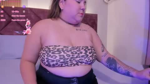 Snapshot of mia_ginger_bbw chatting on June 27, 8:36 pm mia online show from June 27, 8:36 pm