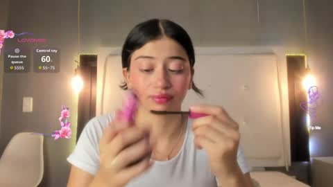 Snapshot of mia_gomez52 chatting on May 18, 8:03 pm mia online show from May 18, 8:03 pm