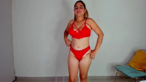 Snapshot of mia_hansper chatting on January 17, 11:29 pm Mia online show from January 17, 11:29 pm