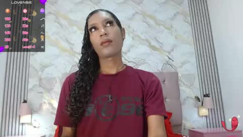 Mia Hiills online show from June 6, 3:22 am