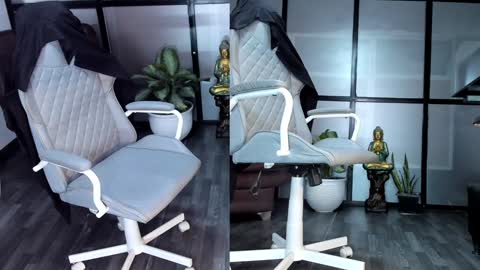 Mia.... Nice to meet you  thumb up me please its important online show from December 11, 2:11 pm