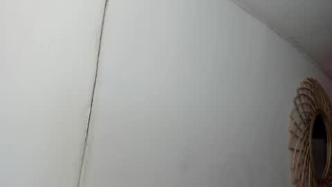 Val  online show from March 28, 7:02 pm