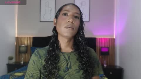 Snapshot of mia_kheleer chatting on February 14, 6:37 pm Mia online show from February 14, 6:37 pm