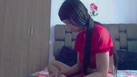 Snapshot of mia_kleim1 chatting on February 4, 7:09 pm mia_kleim1 online show from February 4, 7:09 pm