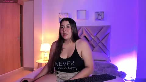 Snapshot of mia_lov_ chatting on June 16, 8:00 pm MIA online show from June 16, 8:00 pm