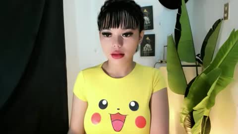 M I A online show from May 26, 2:07 am