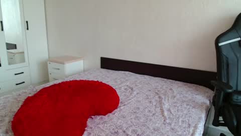 mia_luiza online show from June 30, 12:28 pm