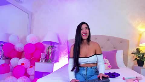 mia montess online show from April 10, 1:27 pm