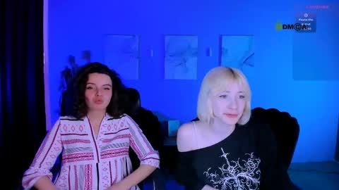 Snapshot of mia_mooon_ chatting on May 8, 8:41 am mia_mooon_ online show from May 8, 8:41 am