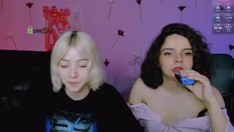 Snapshot of mia_mooon_ chatting on May 18, 7:20 pm mia_mooon_ online show from May 18, 7:20 pm