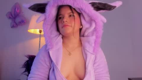 Snapshot of mia_moralez chatting on May 4, 12:45 pm MIA online show from May 4, 12:45 pm