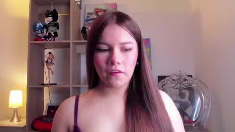 Snapshot of mia_moralez chatting on June 22, 12:46 pm MIA online show from June 22, 12:46 pm