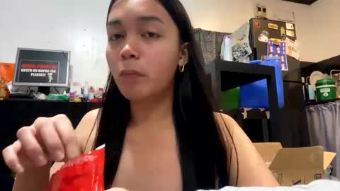 Snapshot of mia_mow chatting on January 25, 7:18 pm They called me MIA online show from January 25, 7:18 pm