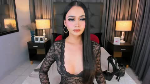 Snapshot of mia_mow chatting on June 3, 8:03 pm They called me MIA online show from June 3, 8:03 pm