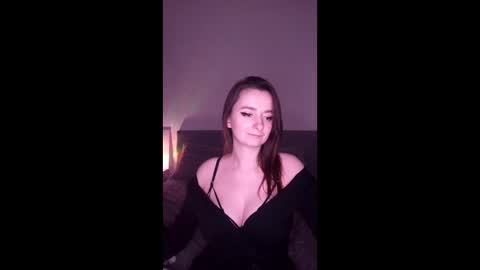 Mia online show from January 9, 1:41 am