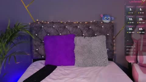 Lia thompson online show from April 22, 12:24 am