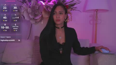 Mia online show from April 1, 11:55 am