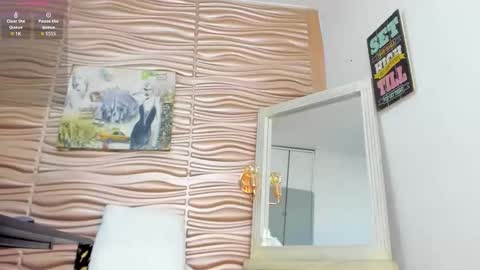 Mariana online show from March 8, 1:36 am