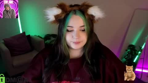 Mia online show from March 22, 1:20 am