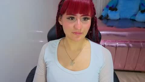 Mia online show from May 8, 8:03 pm