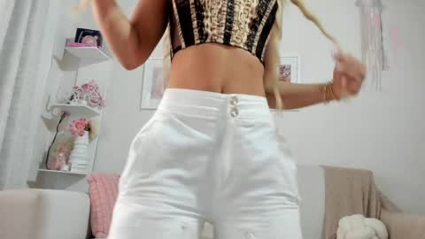 mia_rosse8 online show from May 17, 7:43 pm