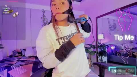 mia rousse25 online show from March 23, 3:16 pm