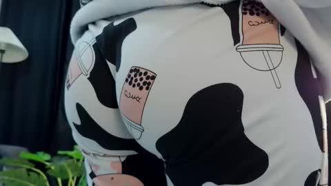 Mia online show from January 19, 3:43 am