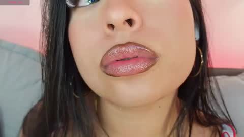 Mia online show from July 26, 5:59 am
