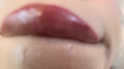 Snapshot of mia_roux13 chatting on January 1, 6:49 pm Mia Roux online show from January 1, 6:49 pm