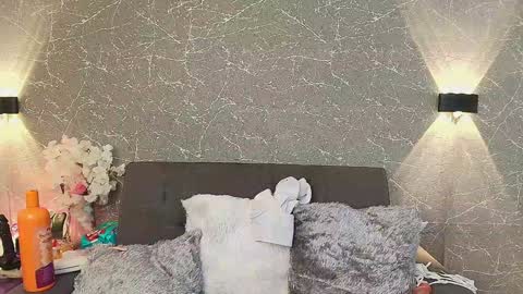 Snapshot of mia_roux13 chatting on January 30, 11:02 pm Mia Roux online show from January 30, 11:02 pm