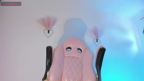 Snapshot of mia_royal chatting on May 31, 6:09 pm mia_royal online show from May 31, 6:09 pm