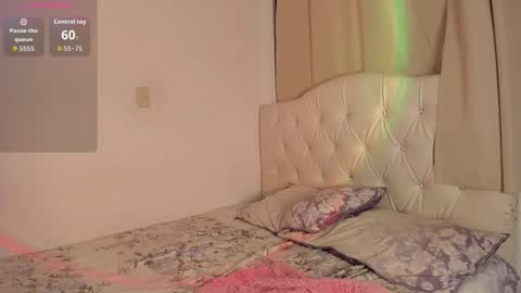 Mia Sky online show from October 3, 1:24 am