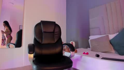 mia_smith_x online show from September 9, 8:30 pm