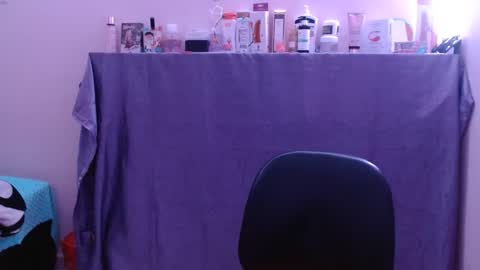 mia_smithl online show from January 27, 8:07 pm