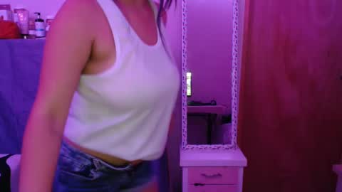 mia_smithl online show from February 20, 5:12 am