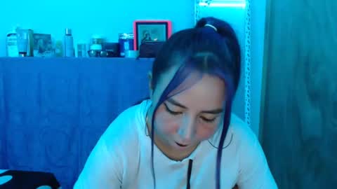 mia_smithl online show from March 4, 6:37 am