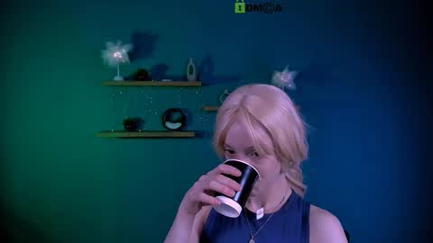 Snapshot of mia_starrr_ chatting on February 1, 8:18 pm mia_starrr_ online show from February 1, 8:18 pm
