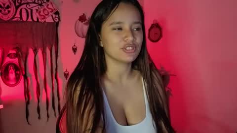 mia_sweetdc online show from October 11, 7:01 pm