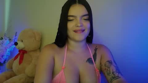 mia_thopsom online show from February 6, 2:42 pm