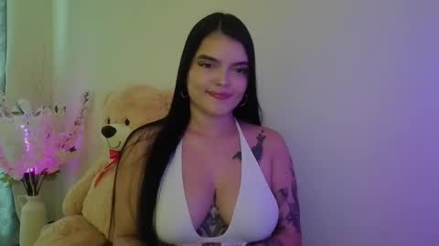 mia_thopsom online show from February 16, 2:24 pm