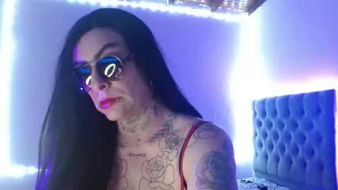 Snapshot of mia_vantt chatting on March 4, 9:10 pm MIA VANTT online show from March 4, 9:10 pm