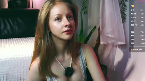 Mia online show from October 21, 3:24 pm