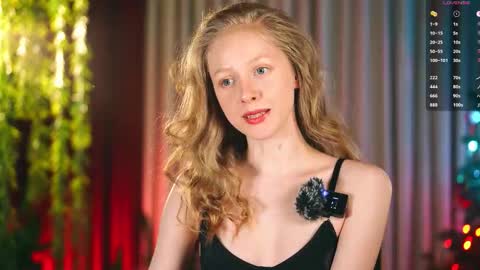 Mia online show from January 8, 6:54 pm