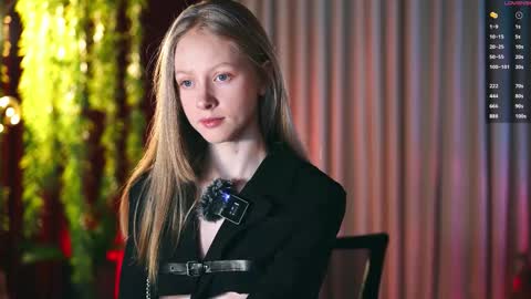 Mia online show from January 9, 3:48 pm