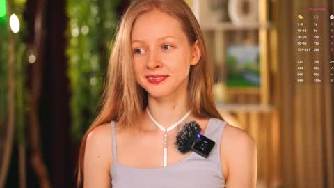 Mia online show from March 14, 10:32 am