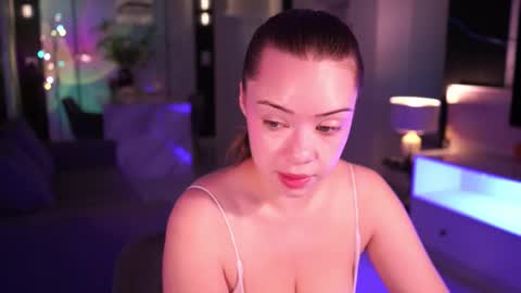 VixenMia online show from January 18, 3:10 am