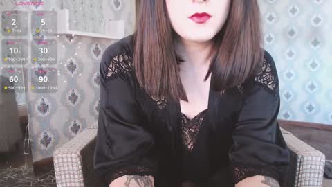mia_wallase online show from December 23, 8:44 am