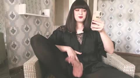 Snapshot of mia_wallase chatting on April 23, 2:30 pm mia_wallase online show from April 23, 2:30 pm