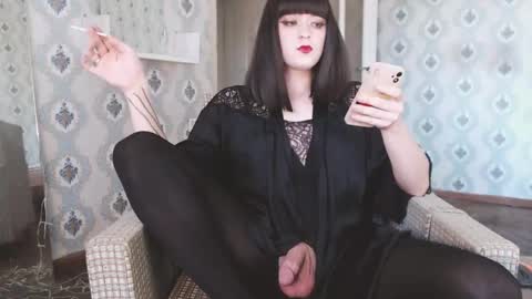 Snapshot of mia_wallase chatting on May 12, 2:58 pm mia_wallase online show from May 12, 2:58 pm